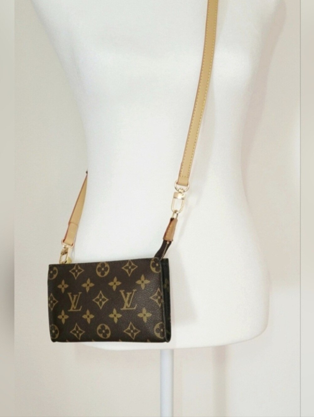 Authentic Louis Vuitton Monogram Pouch